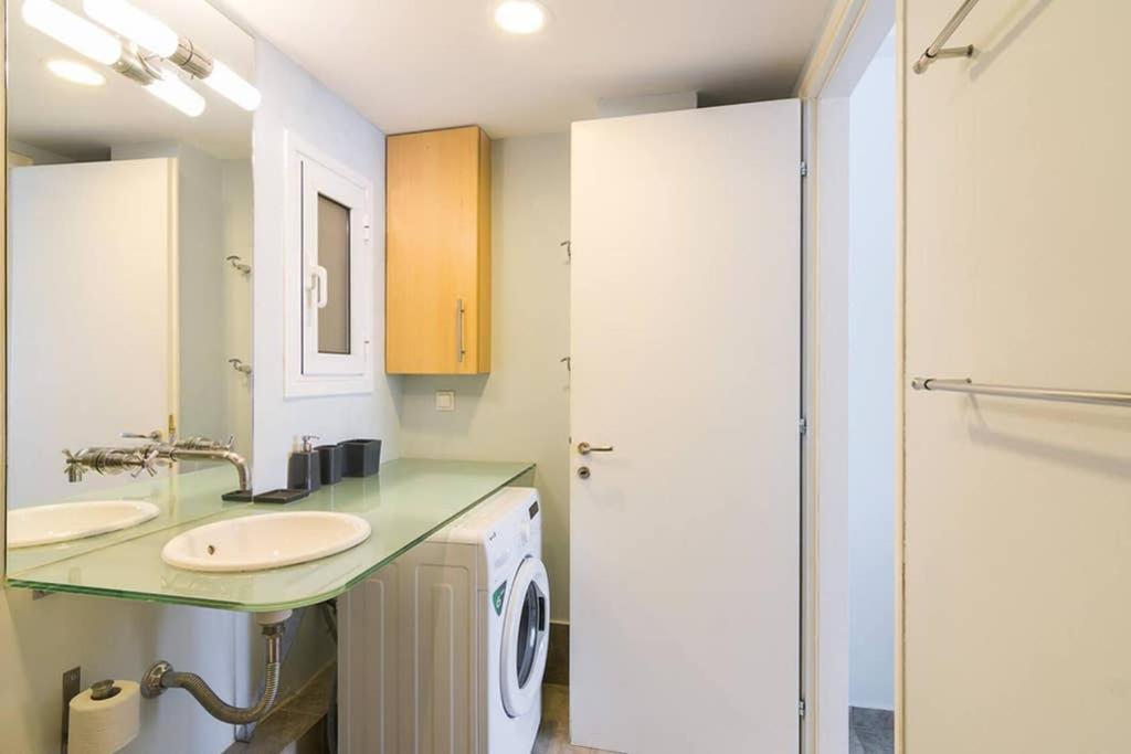 1Bedroom House In The City Center With Great View Aten Exteriör bild